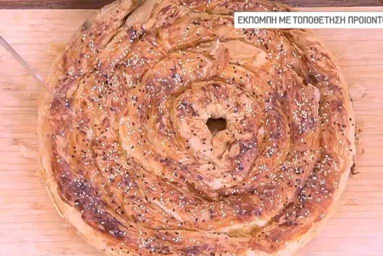 Στριφτόπιτα με μέλι και σουσάμι από τον Πέτρο Συρίγο