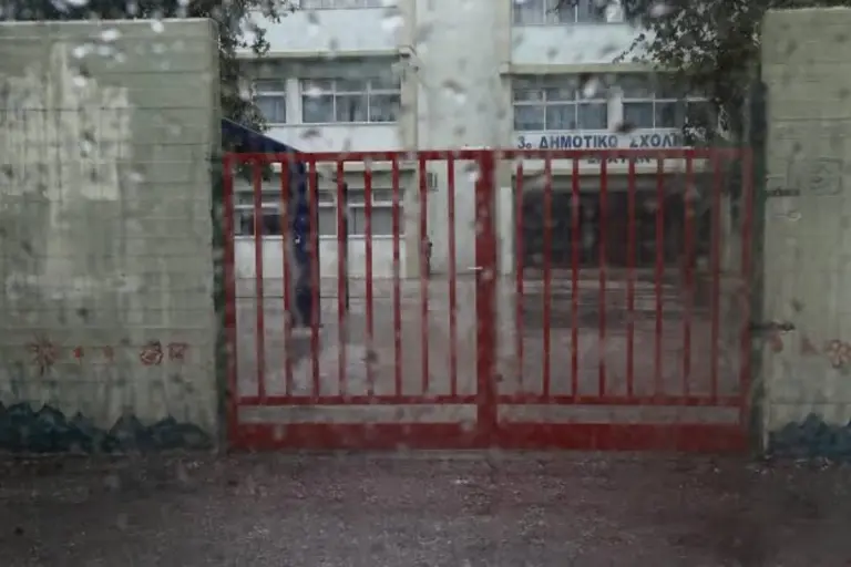 Κακοκαιρία: Παραμένουν κλειστά τα σχολεία και αύριο Πέμπτη