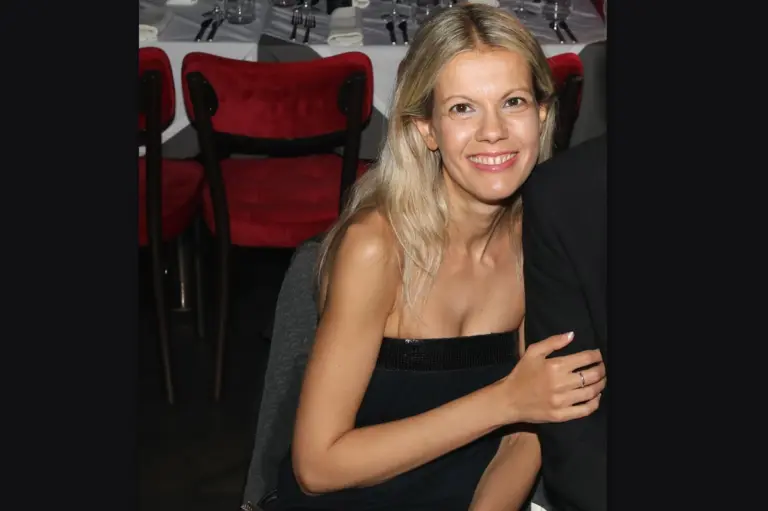 Είναι σύζυγος Έλληνα πρωταγωνιστή – Ο μυστικός γάμος και τα 30 χρόνια διαφοράς ηλικίας