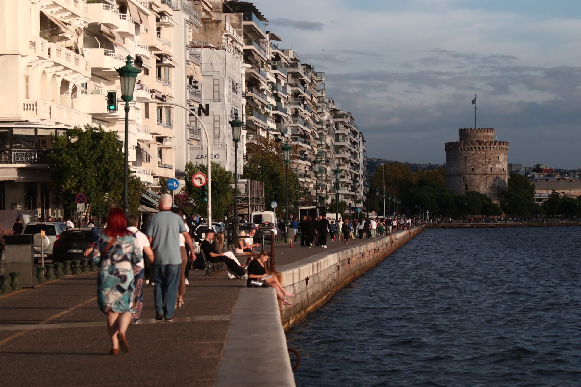 Στο ΑΧΕΠΑ νοσηλεύεται 21χρονος μετά από επεισόδιο στην οδό Γιαννιτσών. Δικογραφία για επικίνδυνη σωματική βλάβη σε βάρος 25χρονου.