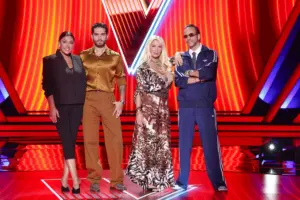 The Voice - Πάολα: Η πρώτη εμφάνιση στην καρέκλα του Μαζωνάκη και το φιλί στο στόμα με την Παπαρίζου