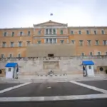 Συναγερμός στη Βουλή: Τηλεφώνημα για βόμβα