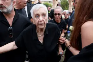 Γιώργος Μαζωνάκης: Συγκλονίζει η μητέρα του με τα σπαρακτικά λόγια – «Έχασα τον λεβέντη μου, τελείωσε»